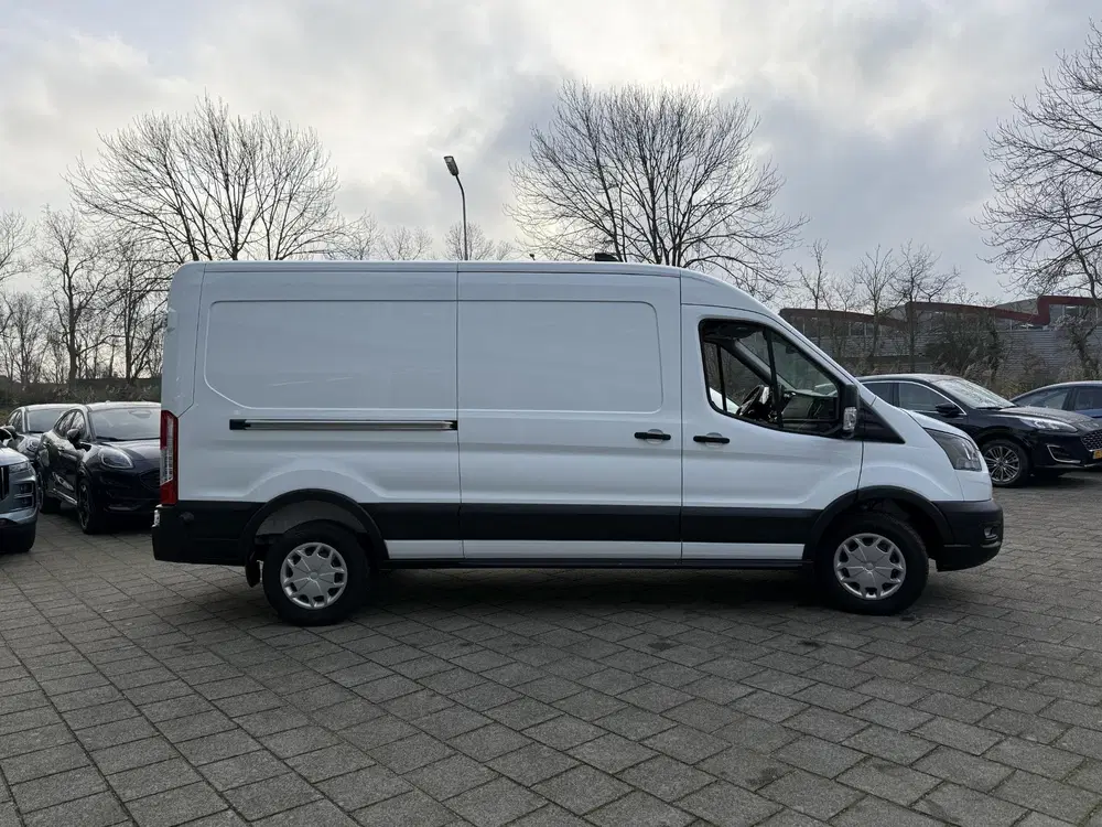 Ford Transit 350 2.0 TDCI L3H2 Trend uit 2024, foto 6
