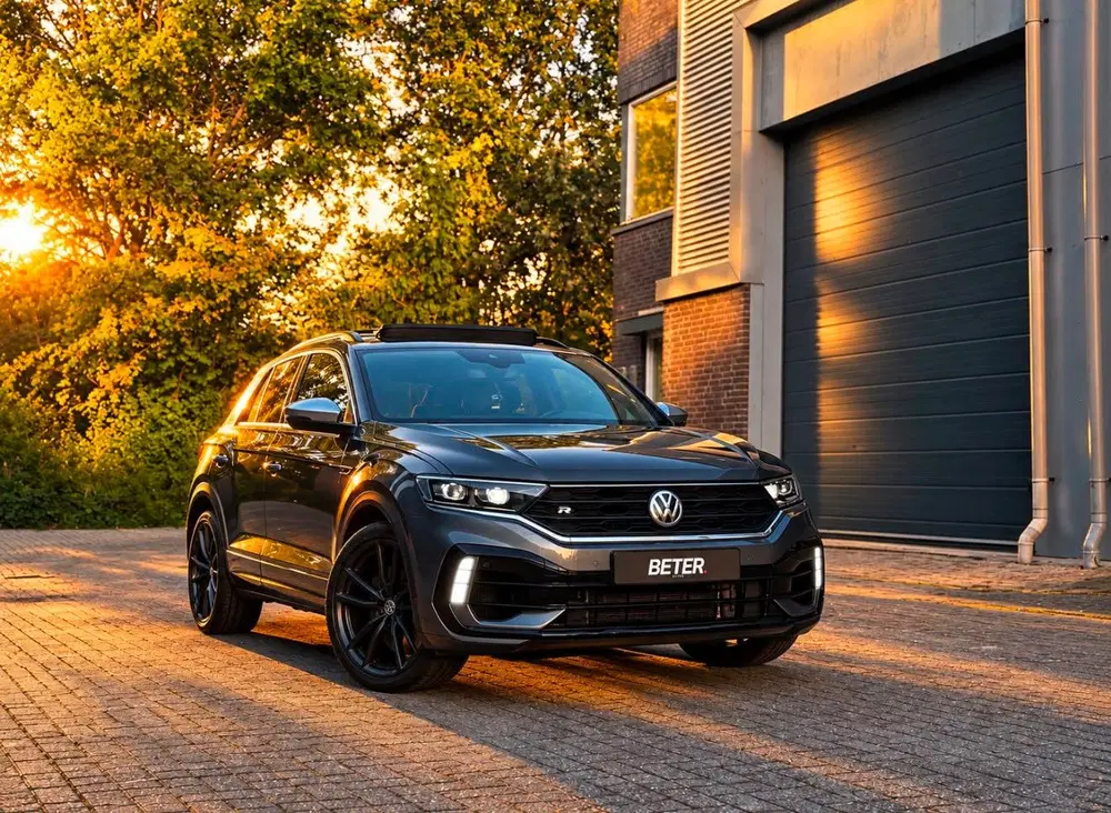 Volkswagen T-Roc 2.0 TSI 4Motion R uit 2020, foto 2