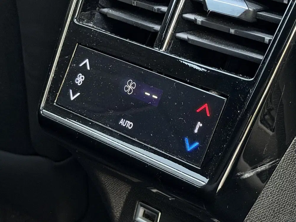 DS Automobiles DS 7 DS DS 7 1.6 PHEV 300 4x4 Pallas Schuifkant uit 2025, foto 13