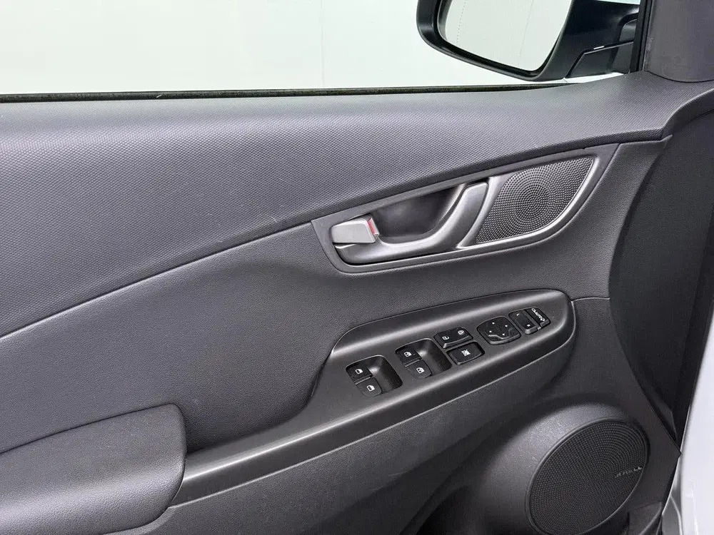 Hyundai KONA Premium 64kWh uit 2020, foto 13