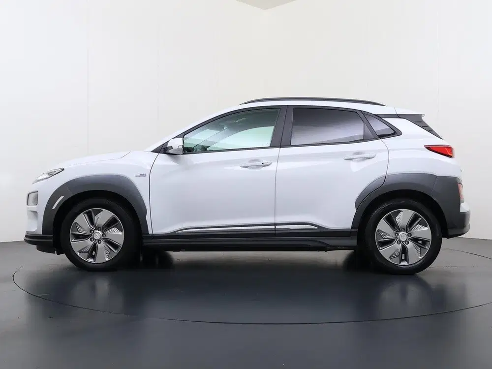 Hyundai KONA Premium 64kWh uit 2020, foto 2