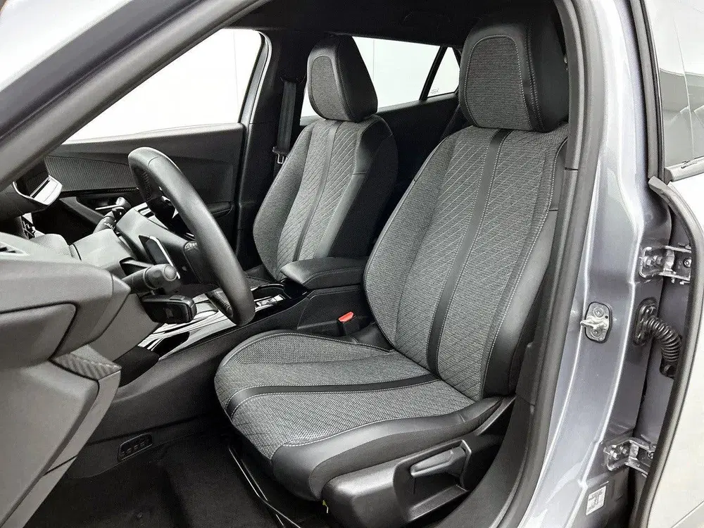 Peugeot 2008 SUV Allure Hybrid 145pk Automaat uit 2024, foto 10