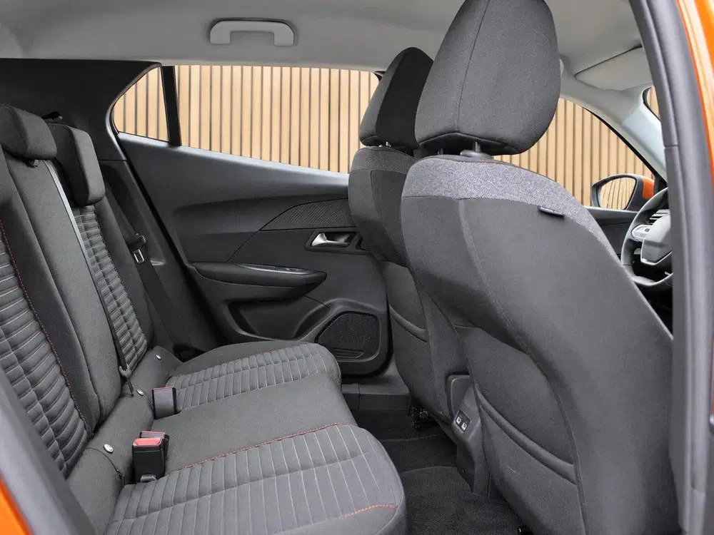 Peugeot 2008 EV Active Pack 50 kWh uit 2021, foto 8
