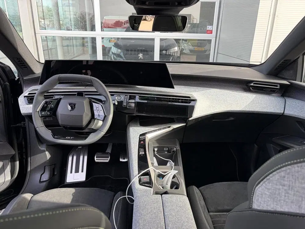 Peugeot 5008 1.2 Hybrid 145 GT Exclusive 7p uit 2026, foto 13