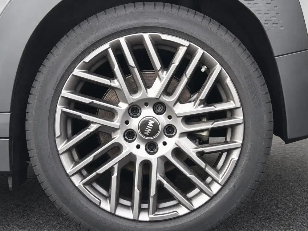 Mini Aceman E Essential XS 42.5 kWh 18 inch velgen uit 2025, foto 13