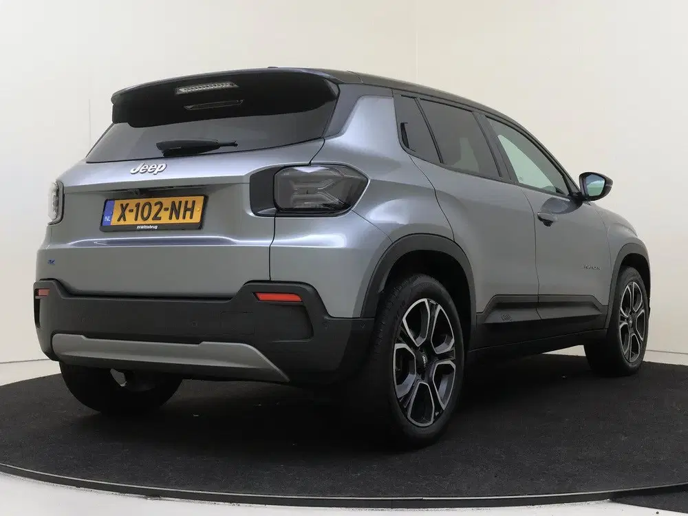 Jeep Avenger Summit 54 kWh Lage km-stand uit 2024, foto 12