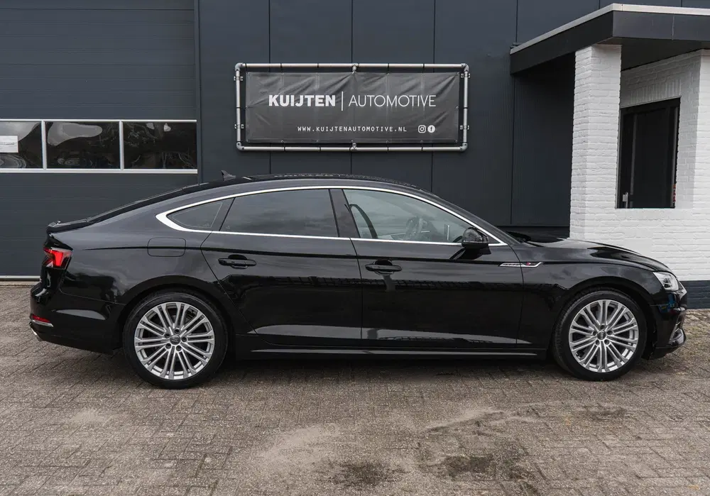 Audi A5 40 TFSI S-line Edition uit 2019, foto 4