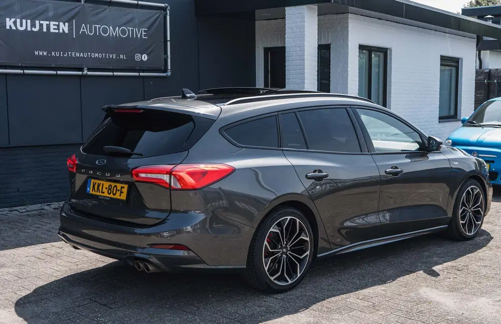 Ford Focus 1.0 EcoBoost ST Line uit 2020, foto 4