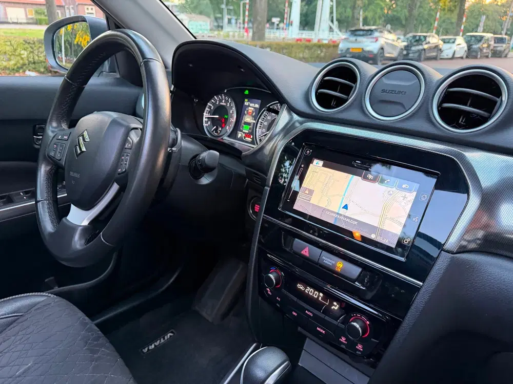 Suzuki Vitara 1.5 Hybrid Select AllGrip AUTOMAAT uit 2022, foto 12
