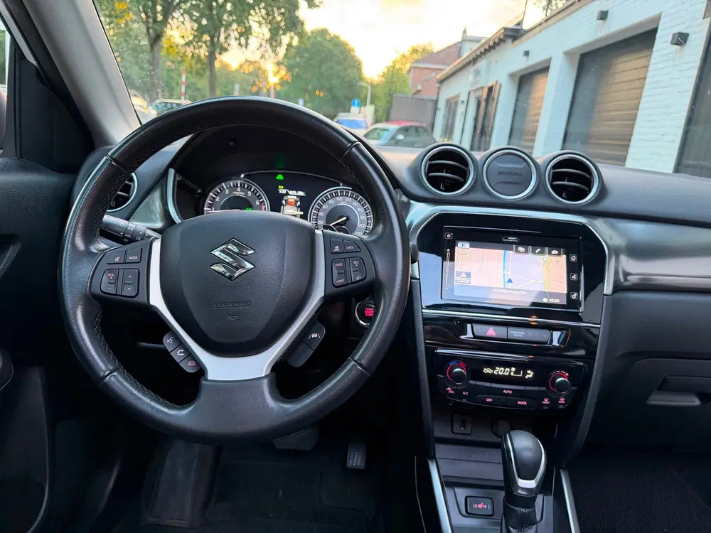 Suzuki Vitara 1.5 Hybrid Select AllGrip AUTOMAAT uit 2022, foto 13