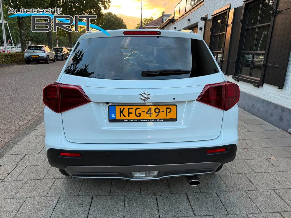 Suzuki Vitara 1.5 Hybrid Select AllGrip AUTOMAAT uit 2022, foto 4