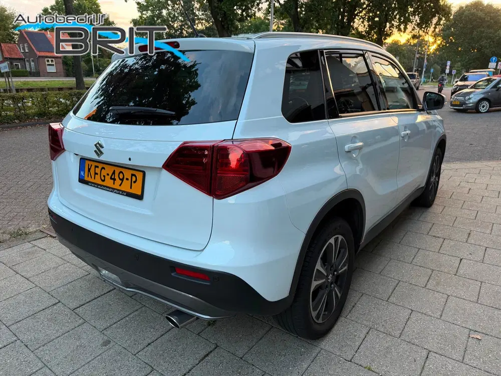 Suzuki Vitara 1.5 Hybrid Select AllGrip AUTOMAAT uit 2022, foto 5
