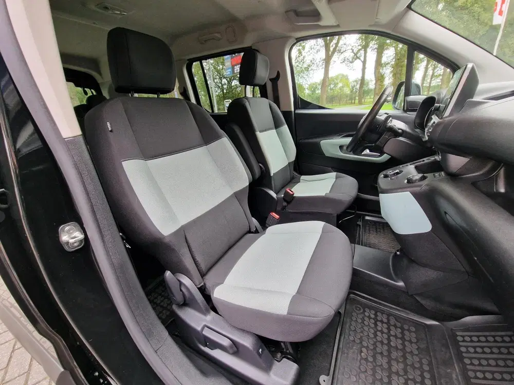 Citroën Berlingo Citroen Berlingo XL 1.2 PureTech Shine 7p. uit 2020, foto 5