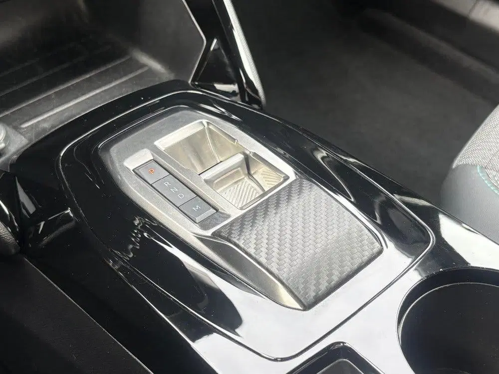 Peugeot 2008 1.2 PURETECH ALLURE AUT. 130PK LED NAVI CA uit 2023, foto 12