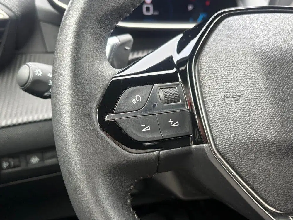 Peugeot 2008 1.2 PURETECH ALLURE AUT. 130PK LED NAVI CA uit 2023, foto 15