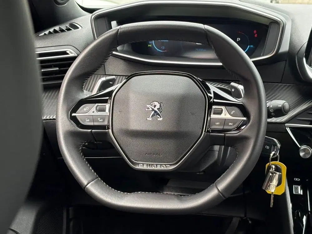 Peugeot 2008 1.2 PURETECH ALLURE AUT. 130PK LED NAVI CA uit 2023, foto 7