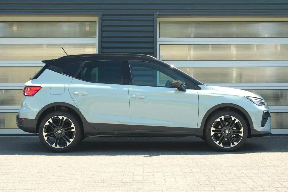 SEAT Arona 1.0 EcoTSI 95pk FR Business Connect uit 2026, foto 3