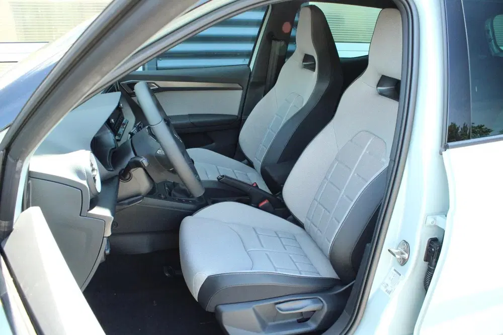 SEAT Arona 1.0 EcoTSI 95pk FR Business Connect uit 2026, foto 4