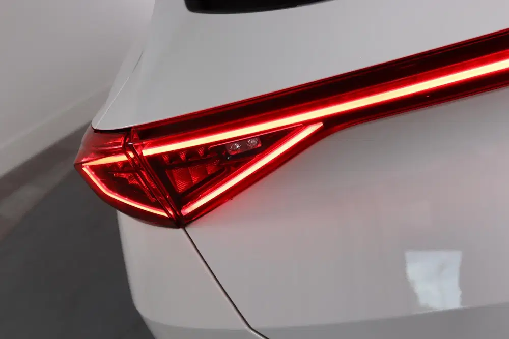 Cupra Formentor 1.4 e-Hybrid VZ Performance Panoramadak uit 2021, foto 15