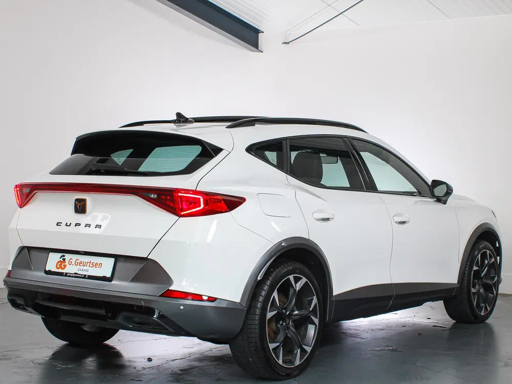 Cupra Formentor 1.4 e-Hybrid VZ Performance Panoramadak uit 2021, foto 2