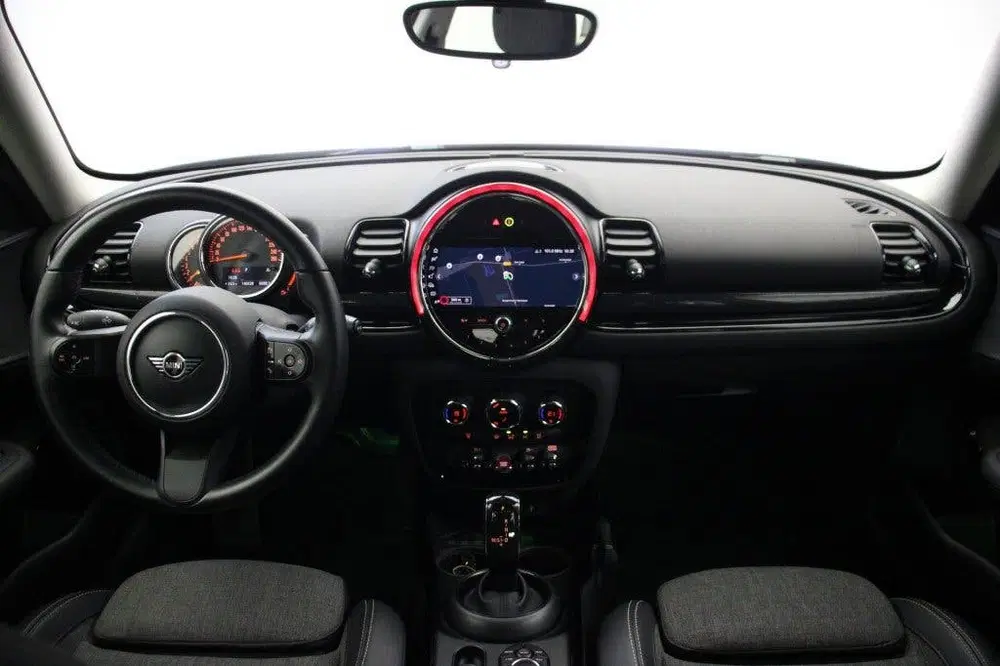Mini Clubman 1.5 Business Edition Automaat uit 2023, foto 2