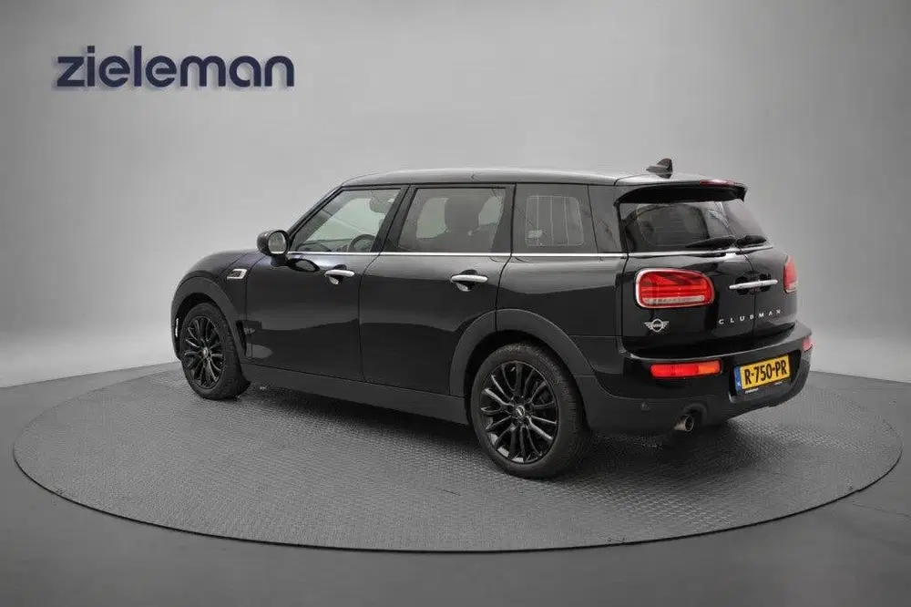 Mini Clubman 1.5 Business Edition Automaat uit 2023, foto 3