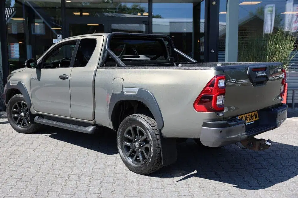 Toyota Hilux 2.8 D-4D X-TRA CAB INVINCIBLE A uit 2021, foto 4
