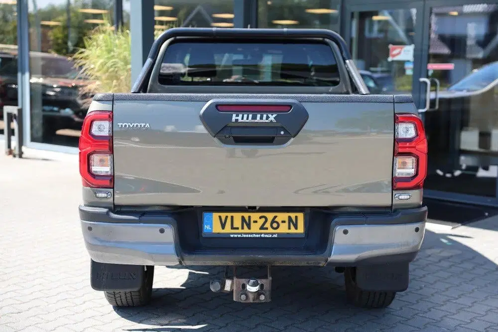 Toyota Hilux 2.8 D-4D X-TRA CAB INVINCIBLE A uit 2021, foto 5