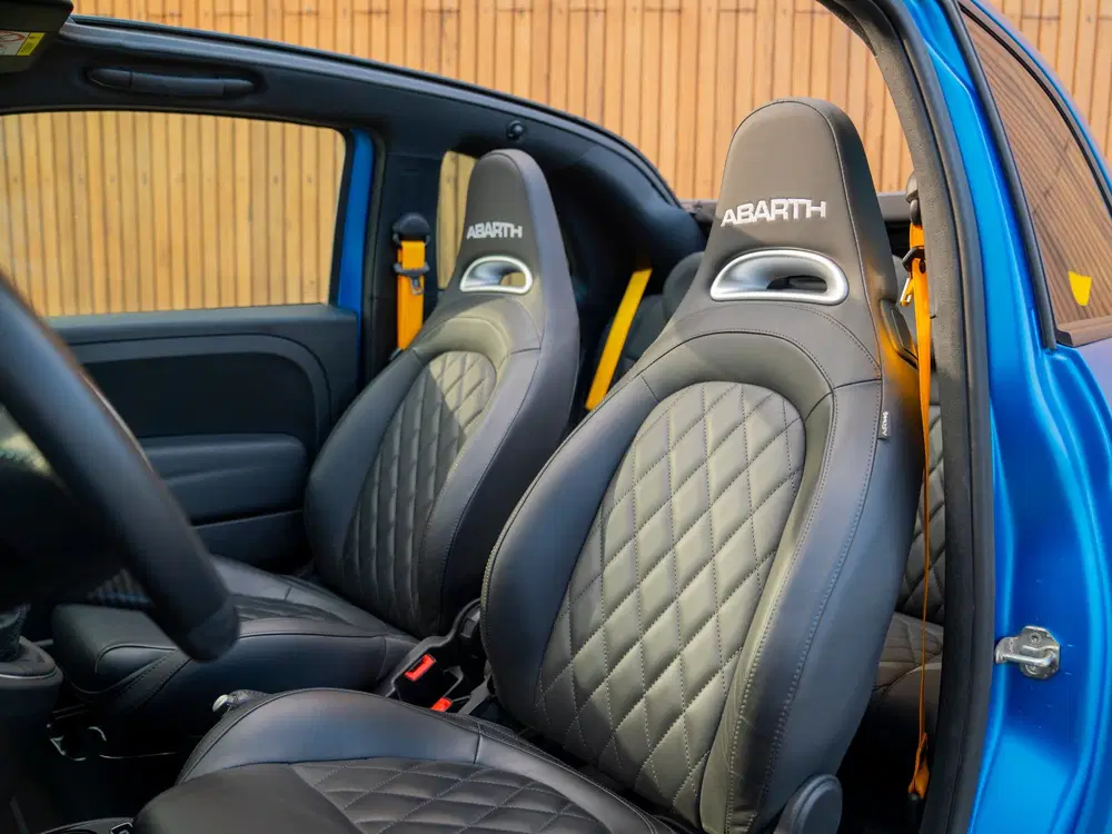 Abarth 595C Competizione uit 2022, foto 8