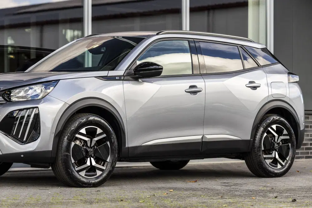 Peugeot 2008 EV Active Pack 50 kWh uit 2025, foto 15