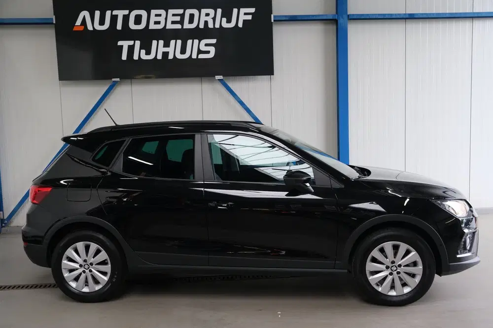 SEAT Arona 1.0 TSI Style Business Intense uit 2021, foto 2