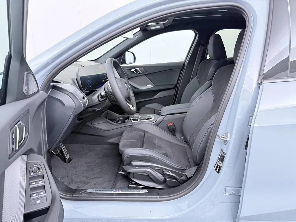 BMW 1-serie 120 uit 2026, foto 4