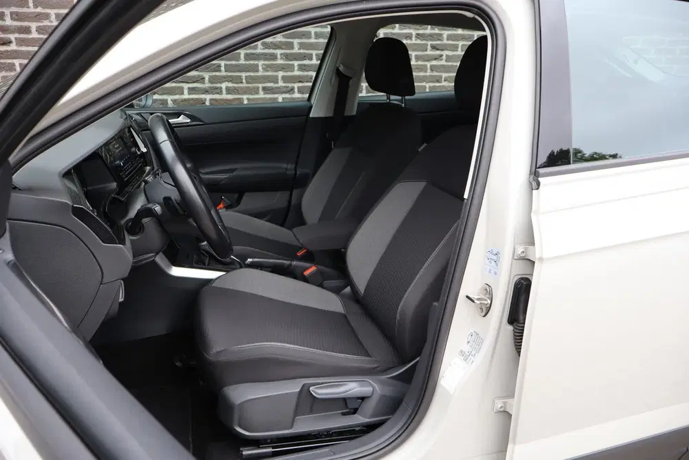 Volkswagen Taigo 1.0 TSI 110pk DSG Life uit 2022, foto 4