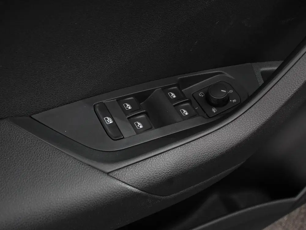 Skoda Karoq 1.5 TSI 150pk DSG ACT Selection DEMO Navig uit 2025, foto 12
