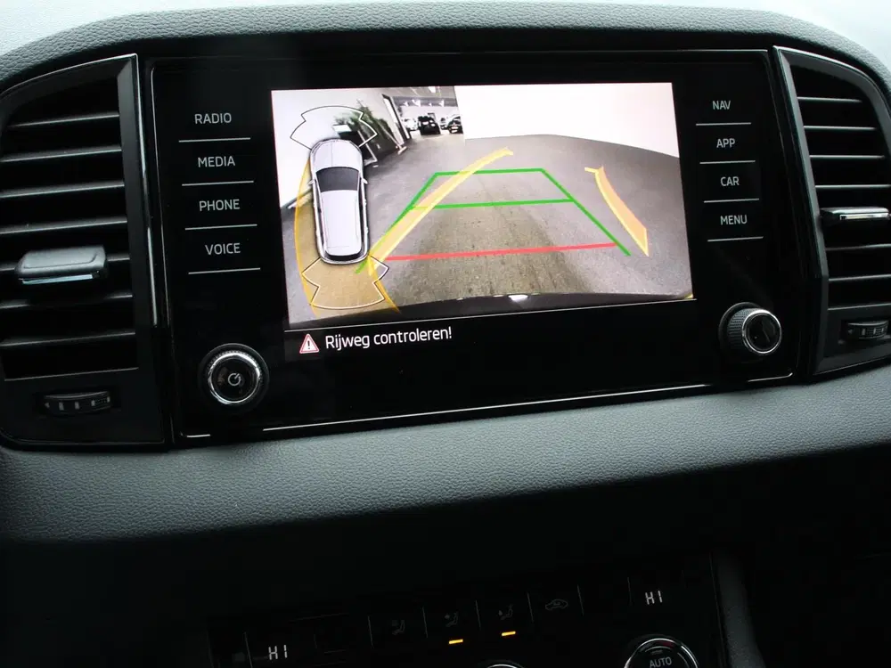 Skoda Karoq 1.5 TSI 150pk DSG ACT Selection DEMO Navig uit 2025, foto 3