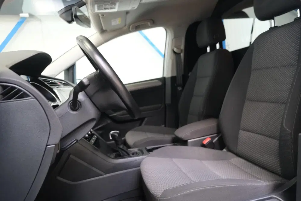 Volkswagen Touran 2.0 TDI 150 PK DSG > Grijskenteken < uit 2021, foto 13
