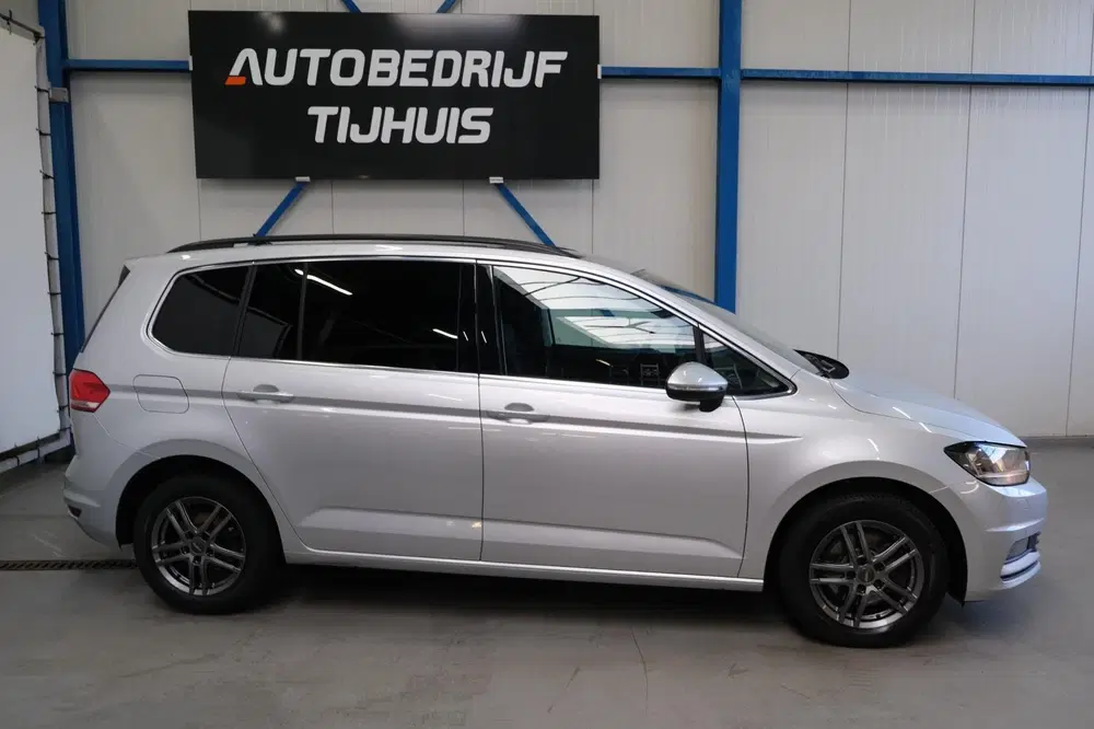 Volkswagen Touran 2.0 TDI 150 PK DSG > Grijskenteken < uit 2021, foto 2