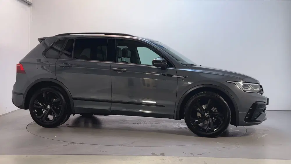Volkswagen Tiguan 1.5 TSI 150pk DSG R-Line Panoramadak Alcan uit 2022, foto 12