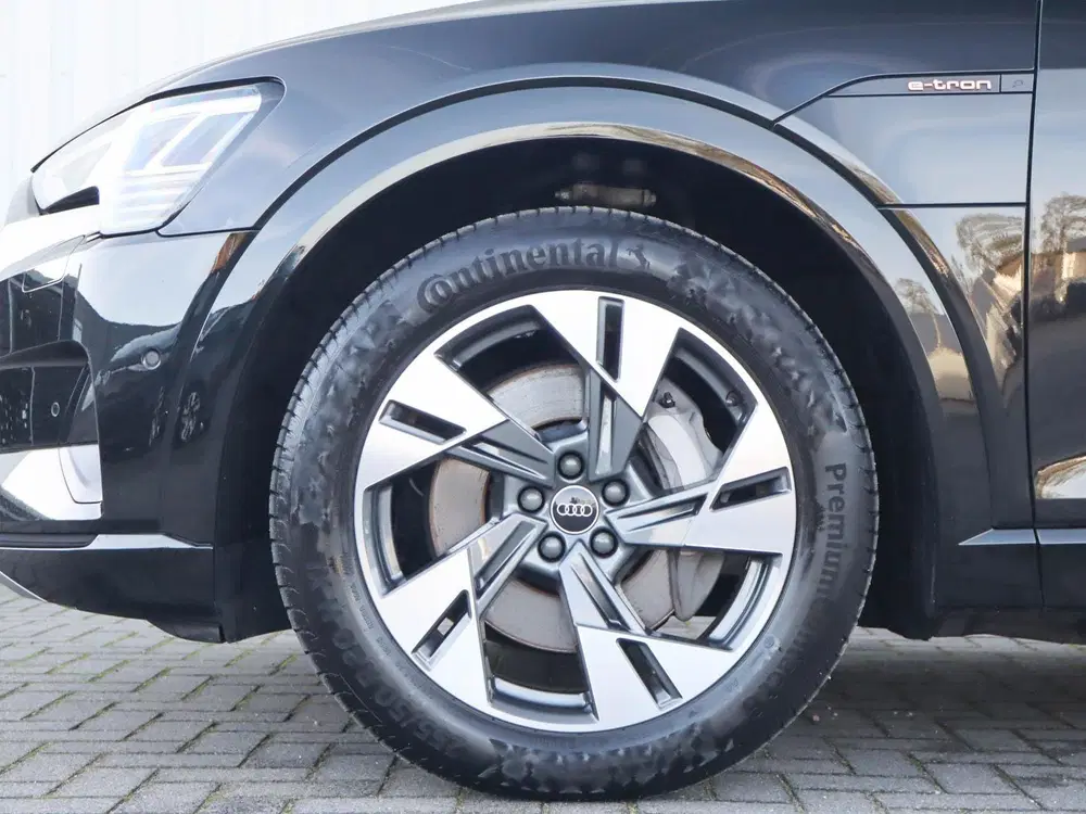 Audi e-tron 50 313pk quattro Business edition 71 kWh uit 2020, foto 14