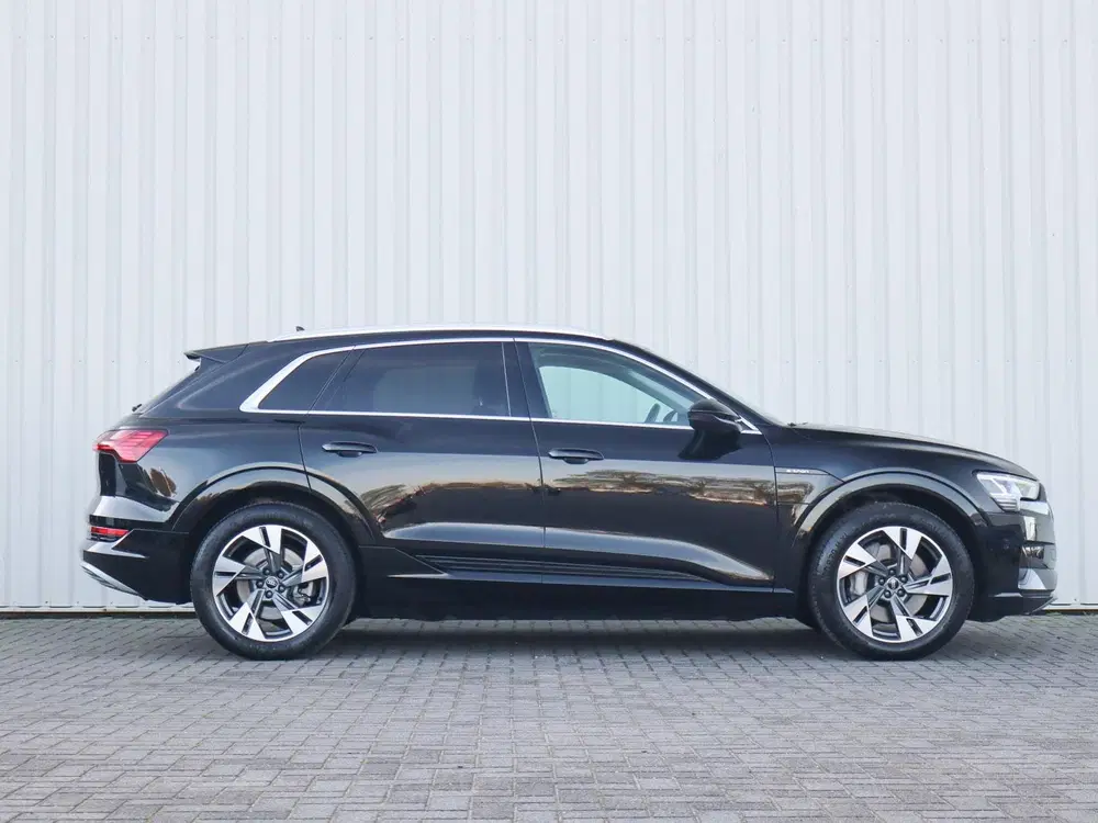Audi e-tron 50 313pk quattro Business edition 71 kWh uit 2020, foto 3