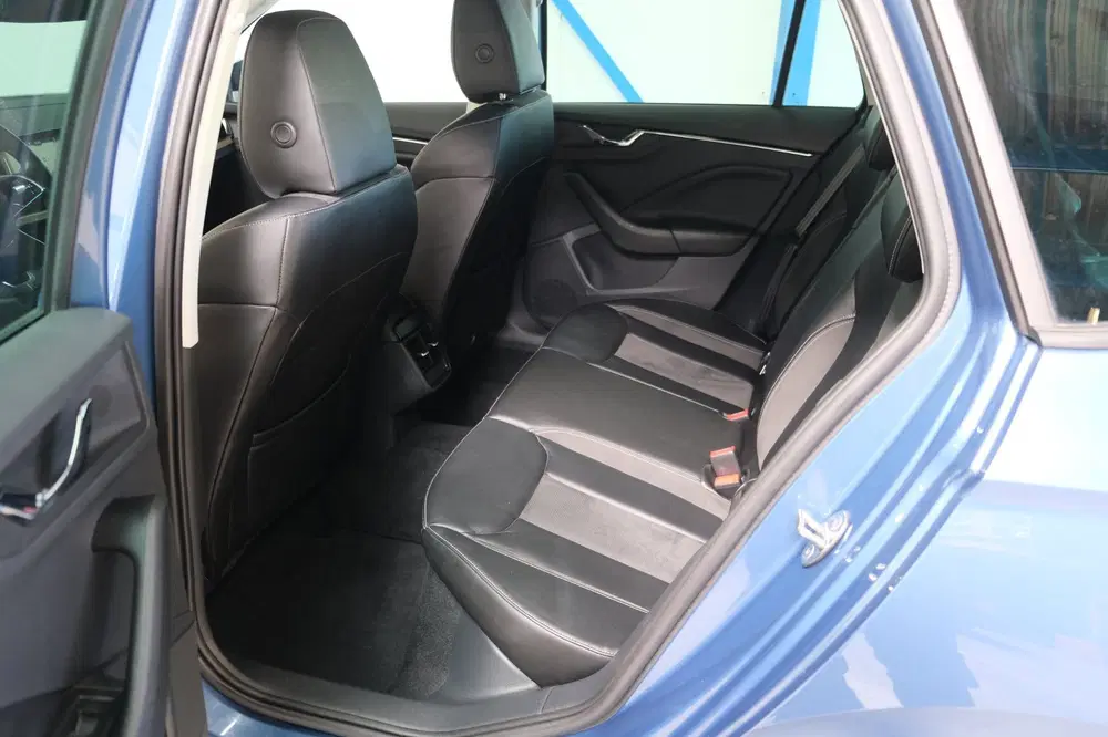 Skoda Kamiq 1.0 TSI Business Edition Automaat uit 2021, foto 11