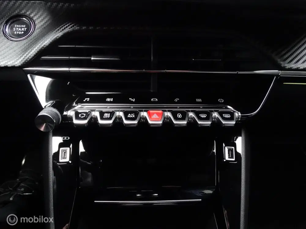 Peugeot 208 1.2 PureTech GT uit 2021, foto 15