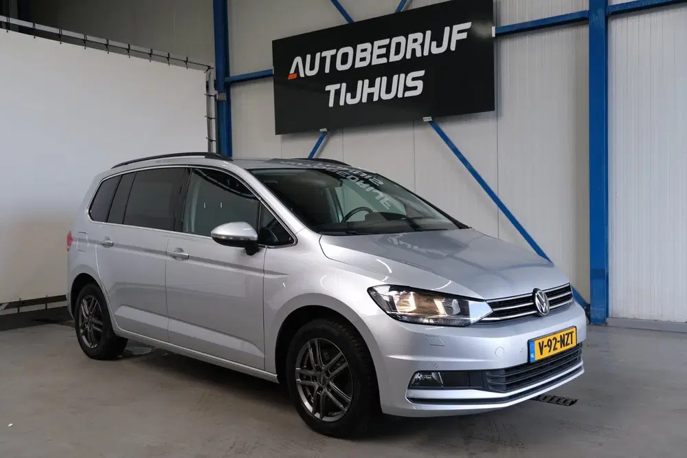 Volkswagen Touran 2.0 TDI 150 PK DSG > Grijskenteken < uit 2021