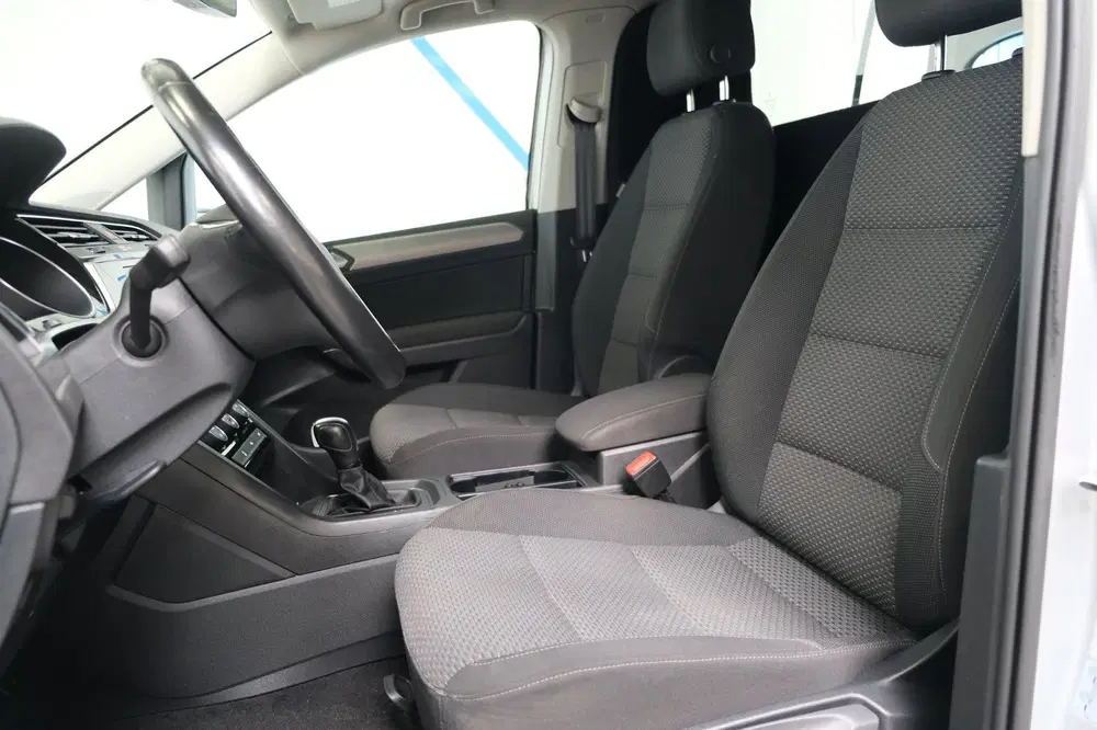 Volkswagen Touran 2.0 TDI 150 PK DSG > Grijskenteken < uit 2021, foto 13
