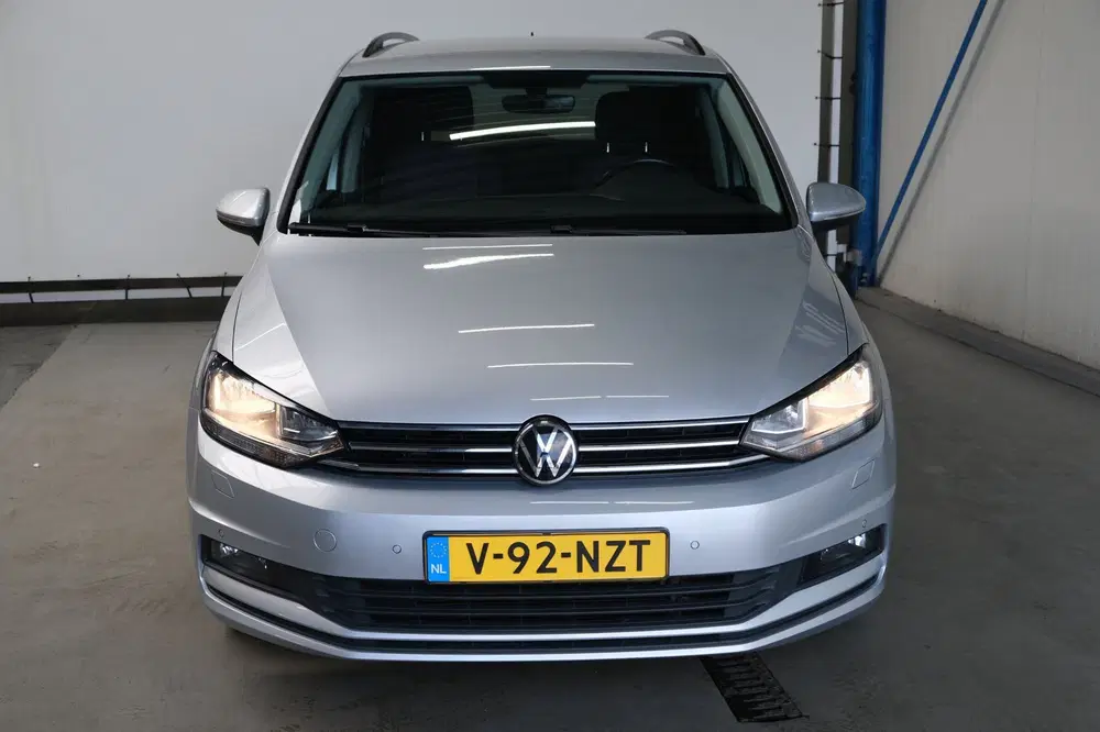 Volkswagen Touran 2.0 TDI 150 PK DSG > Grijskenteken < uit 2021, foto 3