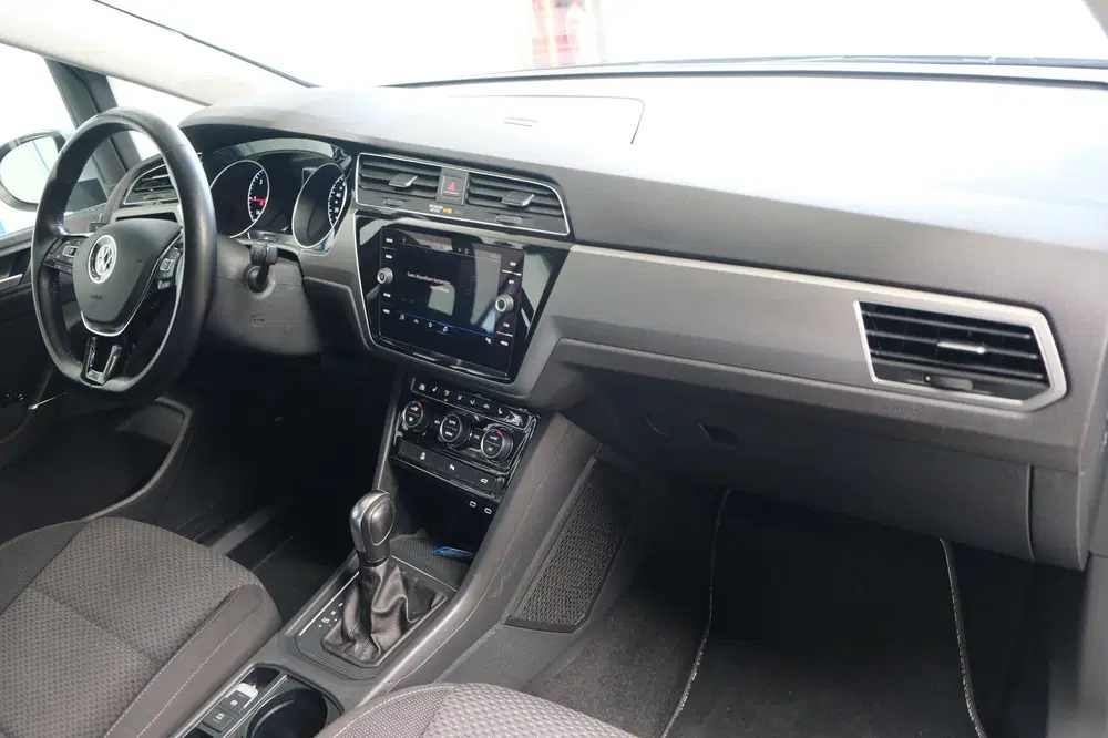 Volkswagen Touran 2.0 TDI 150 PK DSG > Grijskenteken < uit 2021, foto 4