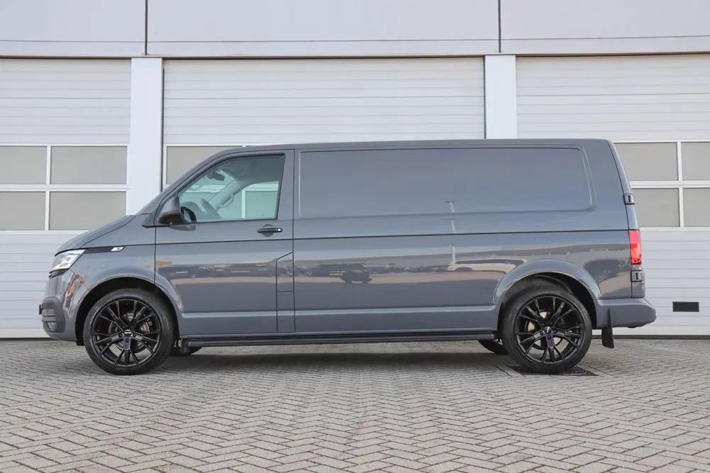 Volkswagen Transporter 2.0 TDI 150pk DSG L2H1 30 Highline uit 2023, foto 12