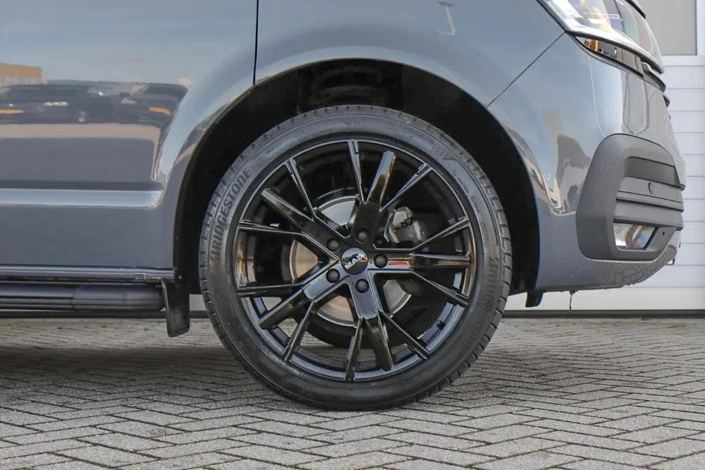 Volkswagen Transporter 2.0 TDI 150pk DSG L2H1 30 Highline uit 2023, foto 13