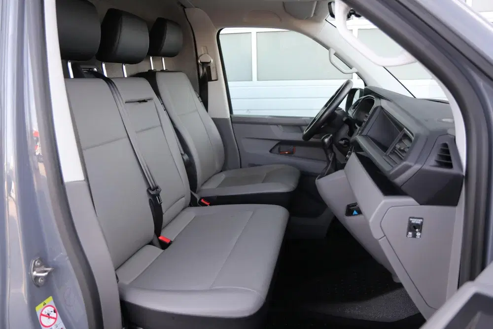 Volkswagen Transporter 2.0 TDI 150pk DSG L2H1 30 Highline uit 2023, foto 14