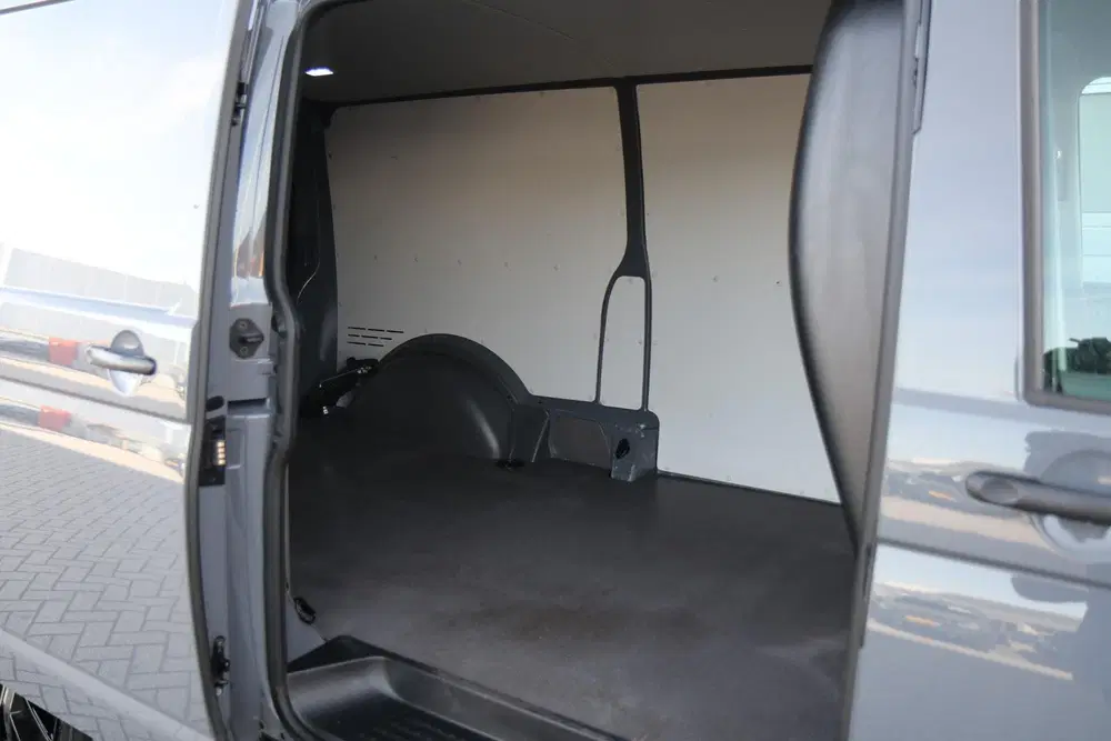 Volkswagen Transporter 2.0 TDI 150pk DSG L2H1 30 Highline uit 2023, foto 15
